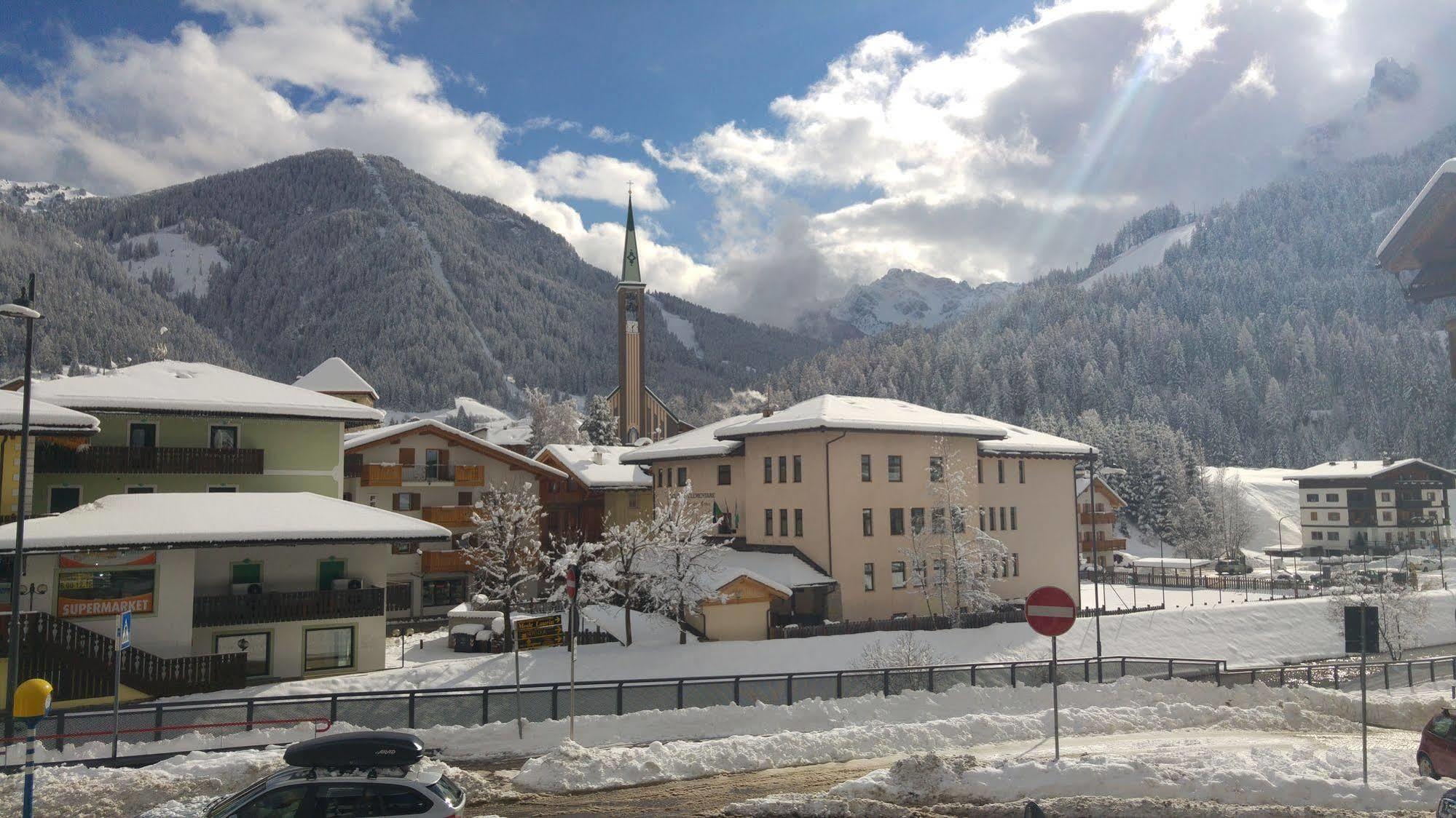 Gh Hotel Monzoni Pozza di Fassa Exterior photo